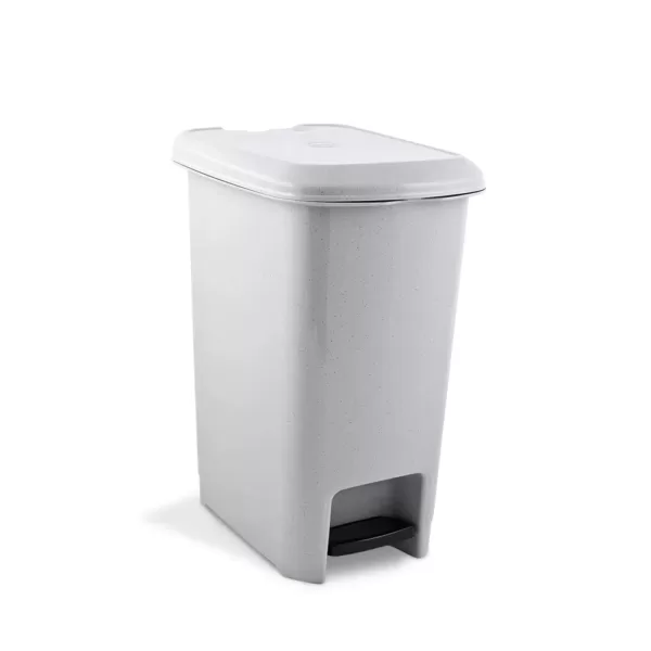 UCSAN PLASTIC Slim Pedal Dustbin 15 Lt (32 X 23 X 40 Cm)